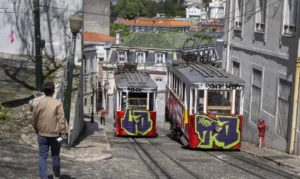 Brasileiro sobrevive a tragédia em Lisboa que deixou 17 mortos em acidente de bondinho