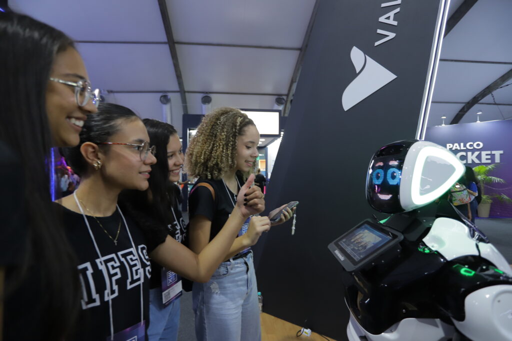 Robótica na Bahia: tecnologia transforma salas de aula e inspira jovens