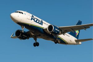 Azul (AZUL4) dispara e surpreende o mercado com recuperação acima do esperado