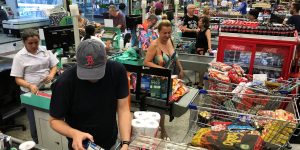 Crise silenciosa no varejo: por que ninguém quer mais trabalhar em supermercado no Brasil Crise silenciosa no varejo: por que ninguém quer mais trabalhar em supermercado no Brasil