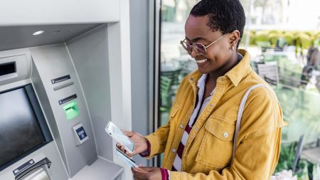 Quantas contas bancárias uma pessoa deve ter? Saiba o número ideal para manter o controle financeiro Quantas contas bancárias uma pessoa deve ter? Saiba o número ideal para manter o controle financeiro