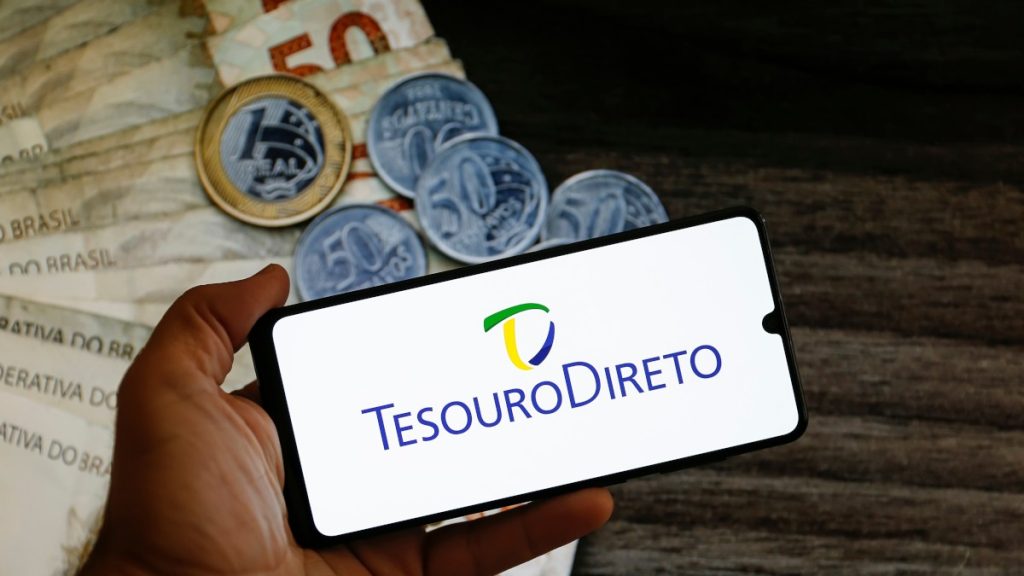 Tesouro Direto dispara com IPCA 2050 a 7,18% — mas especialista alerta: “Nem sempre é hora de comprar” Tesouro Direto dispara com IPCA 2050 a 7,18% — mas especialista alerta: “Nem sempre é hora de comprar”
