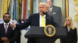Trump dá carta branca à CIA para agir na Venezuela e intensifica pressão sobre Maduro