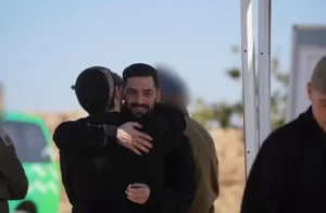 Hamas liberta 20 reféns israelenses vivos após dois anos de cativeiro em acordo histórico com Israel