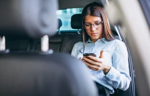 Uber amplia lista de carros proibidos em 2026 — veja os modelos que sairão do Black, Comfort e Business
