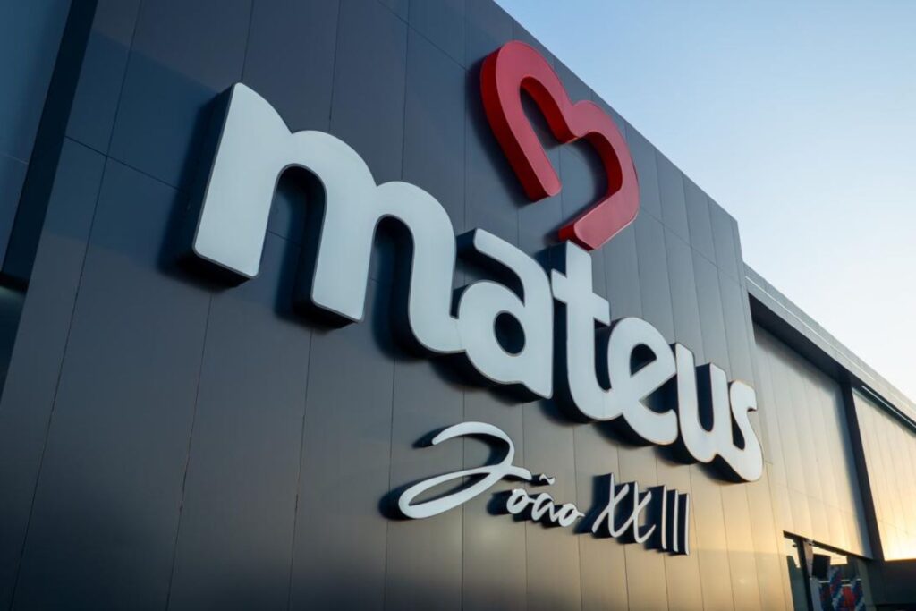 GMAT3 cai, lucros disparam: vale comprar as ações antes dos dividendos?