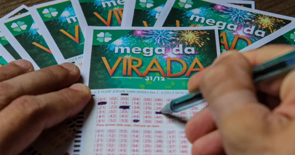 Mega da Virada de R$ 1 bilhão: quanto rende por mês e por que a maioria dos ganhadores perde tudo