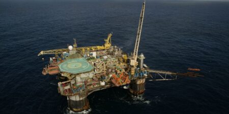 Setor de petróleo inicia ofensiva para barrar megafusão que pode dominar serviços submarinos no Brasil