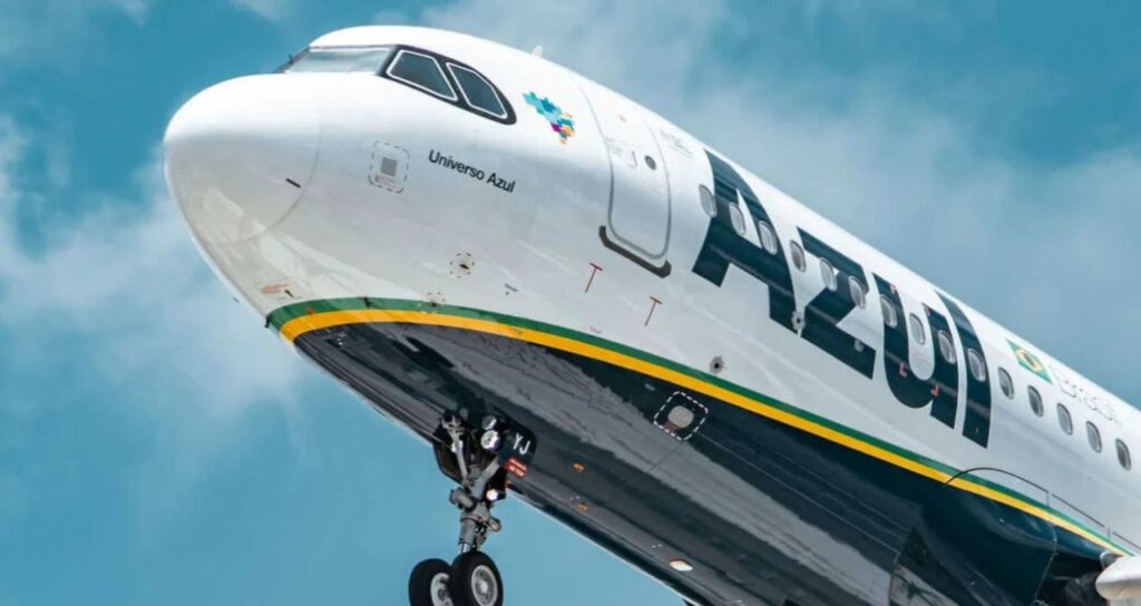 Crise ou recuperação? Azul4 cresce receita e passageiros, mas prejuízo assombra balanço Azul4