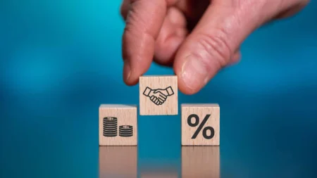 Esse fundo imobiliário rendeu 12,25% em um ano: veja quanto rendem R$ 1 mil, R$ 100 mil e até R$ 1 milhão investidos