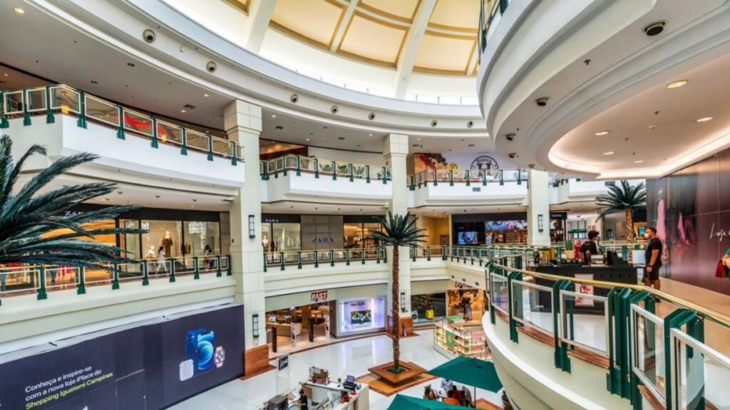 VISC11 eleva dividendos, mas dívida bilionária pressiona caixa e pode forçar venda de shoppings
