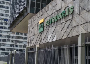 Petrobras pode pagar dividendos extraordinários; Nubank e Alupar também entram no radar Petrobras pode pagar dividendos extraordinários; Nubank e Alupar também entram no radar