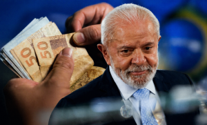 Salário mínimo: governo, empresas e sindicatos avançam em acordo e reajuste pode chegar a 10%