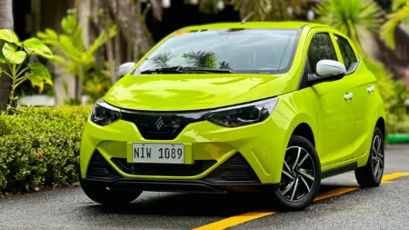 JMEV EV2 chega por menos de R$ 75 mil e se torna o carro elétrico mais barato do Brasil