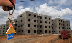 Prefeitura atrasa divulgação de lista do Minha Casa Minha Vida e aumenta tensão em Simões Filho