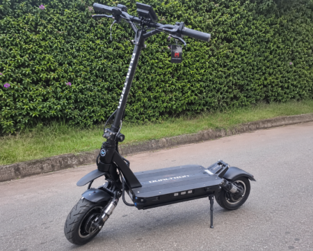 Dualtron Forever Limited chega a 65 km/h e promete autonomia de até 100 km
