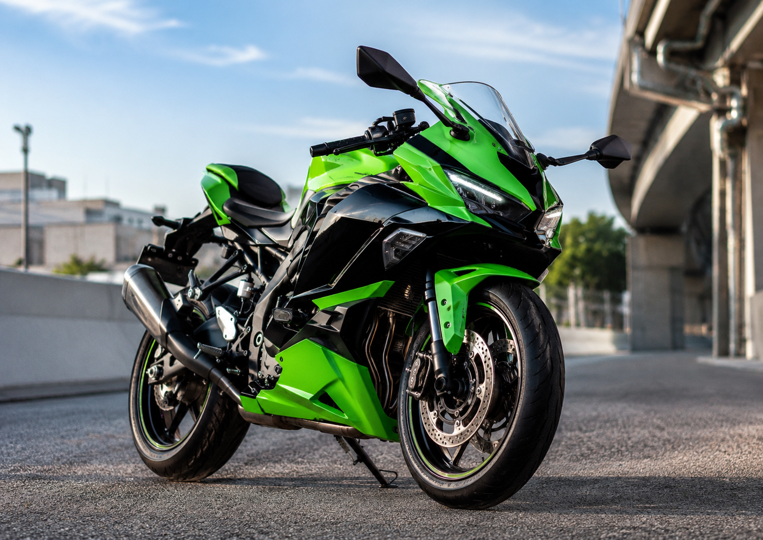 Kawasaki Ninja ZX-4RR 2026 custa R$ 55.990 e entrega até 80 cv
