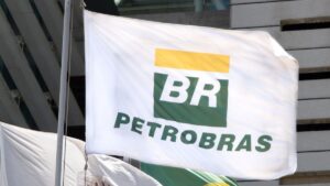 Petrobras perde força na Bolsa mas ainda pode subir mais de 40%