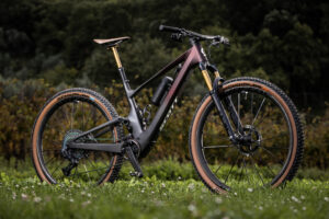 Scott Spark elétrica de 6.000 W ganha força de motocross e torque assustador