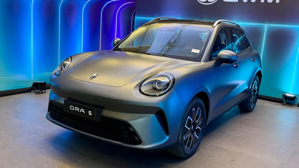 GWM Ora 5 supera 7 mil pedidos e pode subir para R$ 169,9 mil