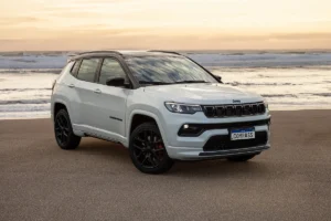 Novo Jeep Compass terá visual europeu, versão híbrida e seguirá produzido no Brasil