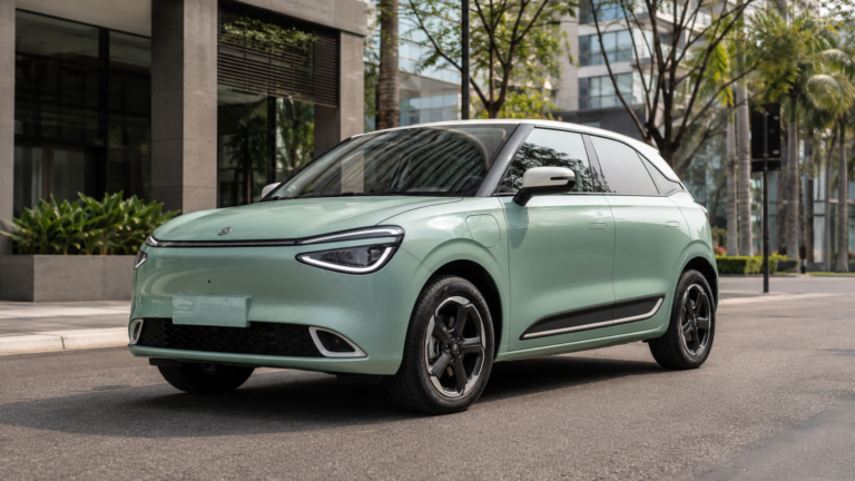 DFM Box estreia no Brasil para desafiar Dolphin Mini e Geely EX2; preço ainda é segredo