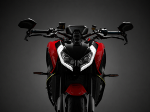QJ MOTOR SRK 921 tem 128 cv e mira Kawasaki Z900 no Brasil