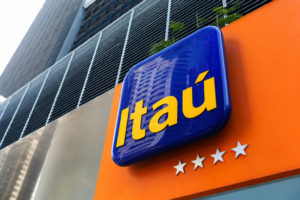 ITUB4 vale a pena? Itaú lucra R$ 12,4 bi e crédito supera R$ 1,5 trilhão