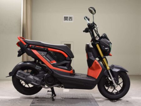 Honda Zoomer-X 110 foge do comum com visual radical e motor econômico