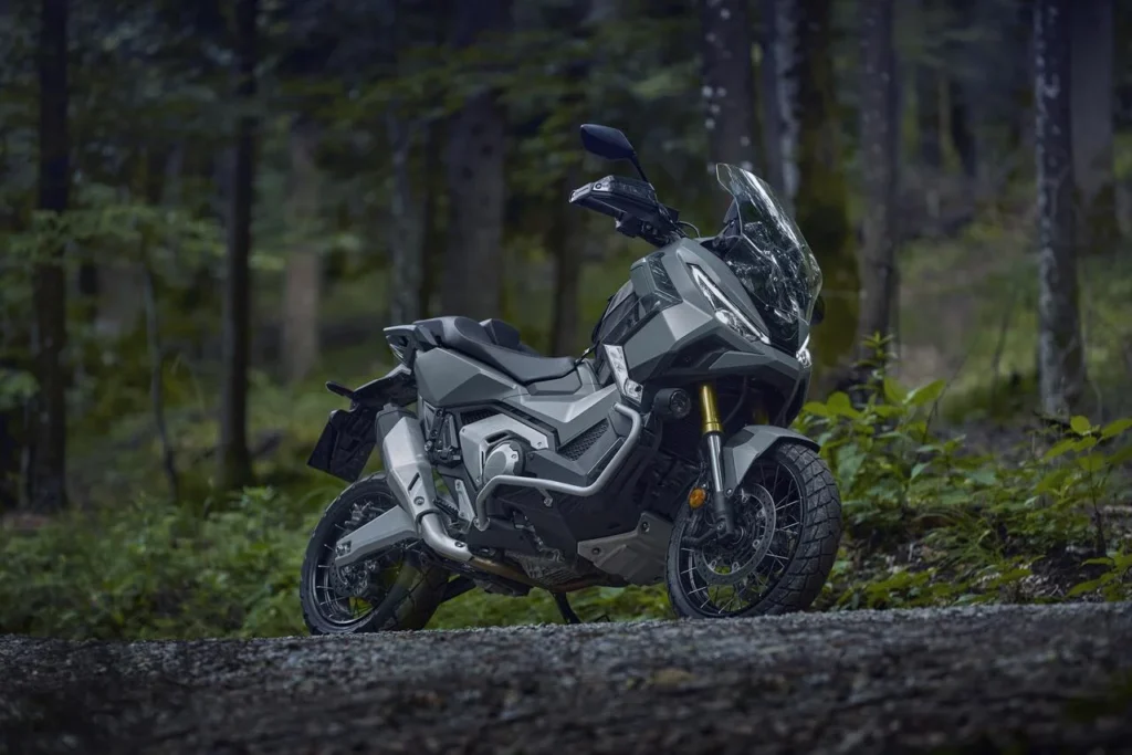 Honda X-ADV 750 tem 58,6 cv e câmbio DCT; veja quanto custa