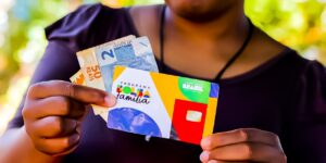 13º do Bolsa Família não foi aprovado; entenda o que existe de fato 13º do Bolsa Família não foi aprovado; entenda o que existe de fato