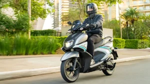 Yamaha ZR 125 Hybrid chega como scooter mais barata da marca com tecnologia híbrida e foco na cidade